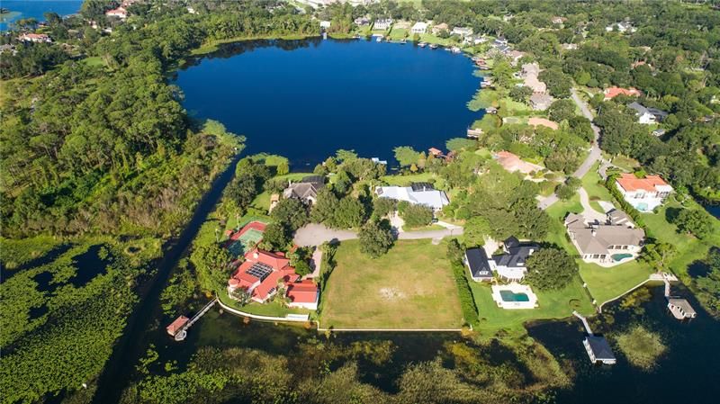 Vendido Recientemente: $2,200,000 (2.80 acres)