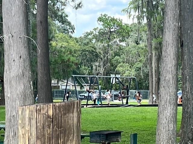 合同活跃: $19,900 (0.27 acres)