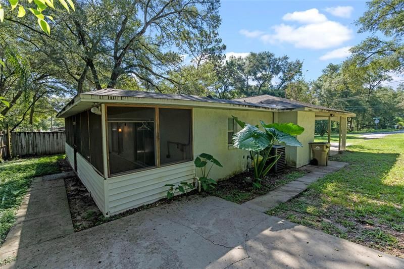 Recently Sold: $199,678 (2 beds, 2 baths, 1045 Square Feet)