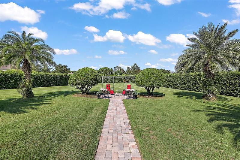 Recently Sold: $920,000 (6 beds, 4 baths, 3920 Square Feet)