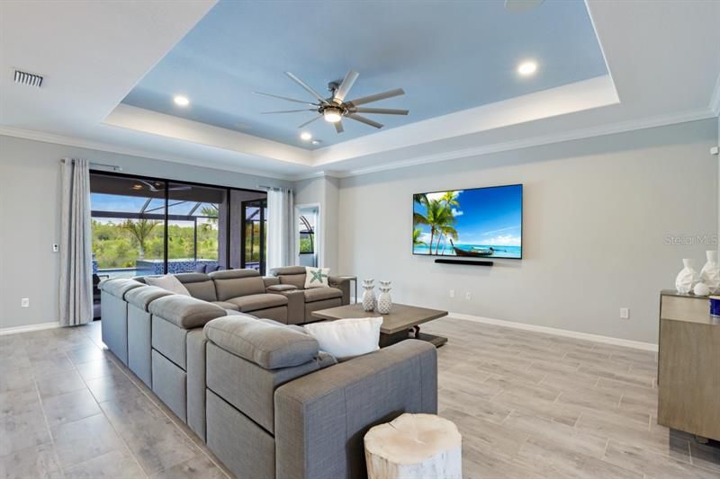 Recently Sold: $1,096,000 (3 beds, 3 baths, 2445 Square Feet)