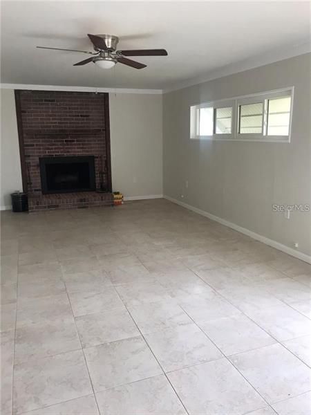 Recently Rented: $2,200 (3 beds, 2 baths, 1545 Square Feet)