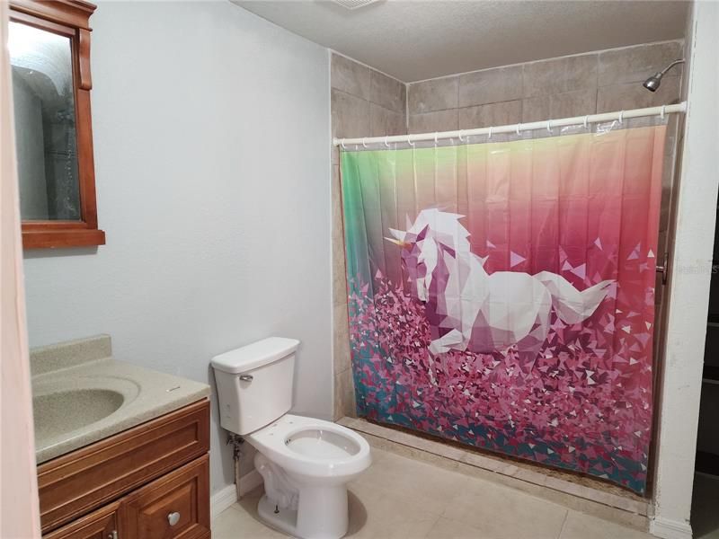 最近售出: $390,000 (3 贝兹, 2 浴室, 1680 平方英尺)