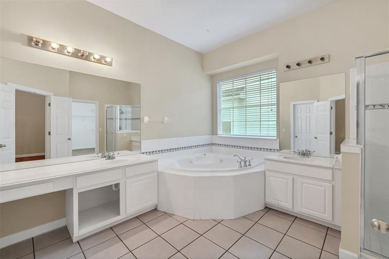 Recently Sold: $1,000,000 (3 beds, 3 baths, 2730 Square Feet)