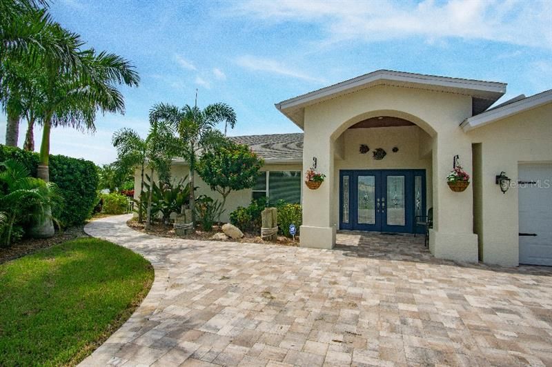 Recently Sold: $1,390,000 (4 beds, 3 baths, 3116 Square Feet)