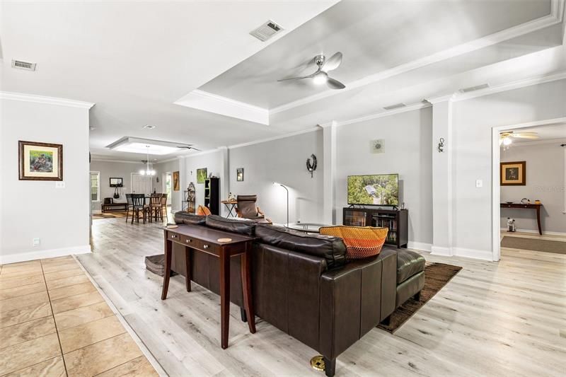 Recently Sold: $520,000 (4 beds, 3 baths, 2736 Square Feet)