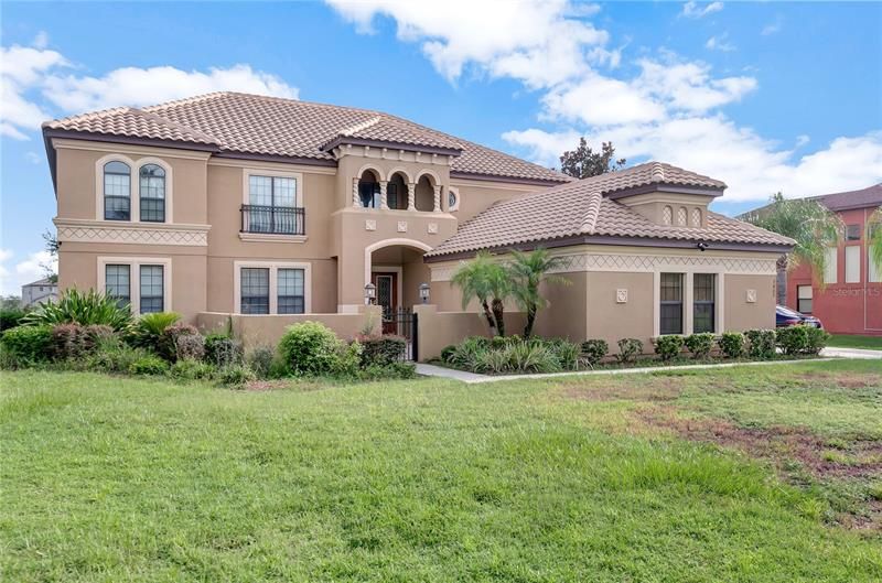 Recently Sold: $899,000 (6 beds, 4 baths, 4588 Square Feet)