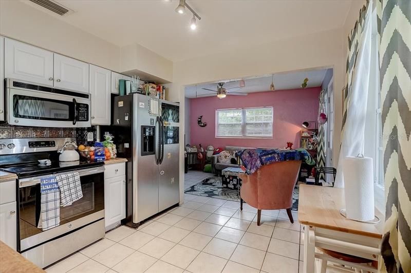 Recently Sold: $240,000 (2 beds, 1 baths, 638 Square Feet)