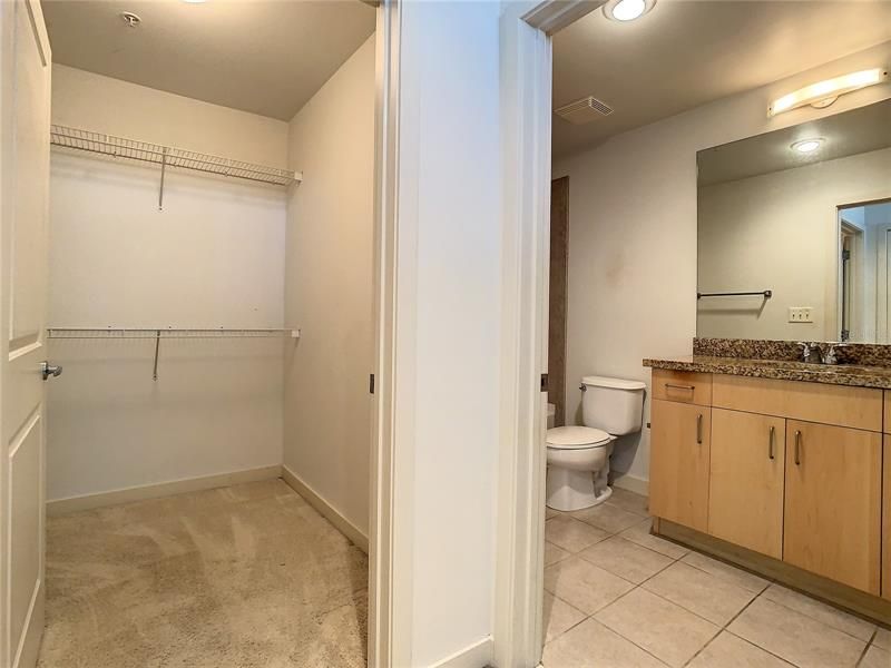 Recently Sold: $269,000 (1 beds, 1 baths, 729 Square Feet)