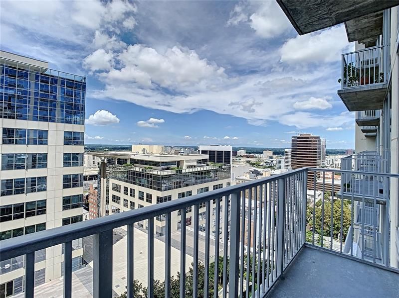 Recently Sold: $269,000 (1 beds, 1 baths, 729 Square Feet)