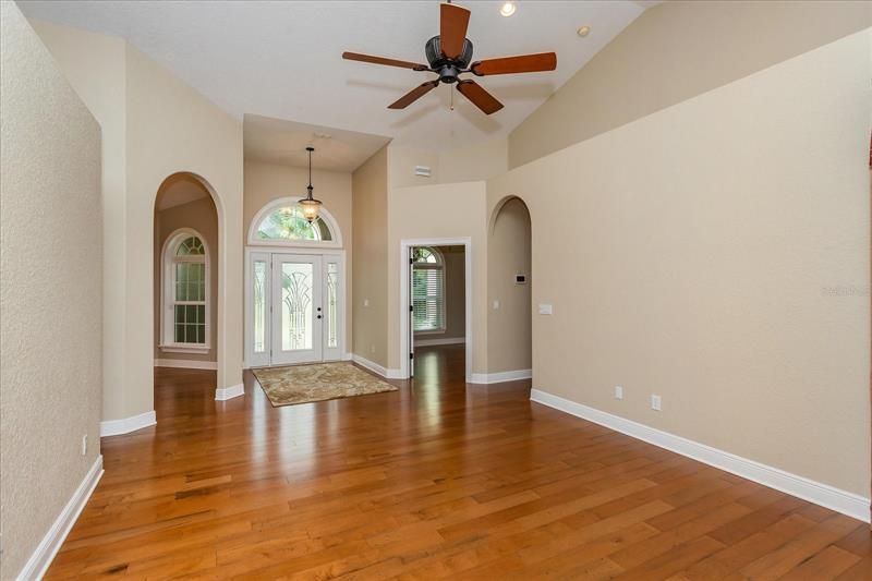 Formal Living/ Foyer view