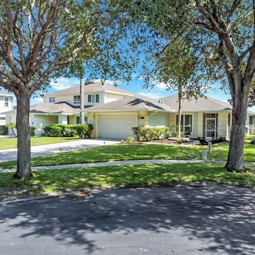 Recently Sold: $465,000 (4 beds, 3 baths, 1701 Square Feet)