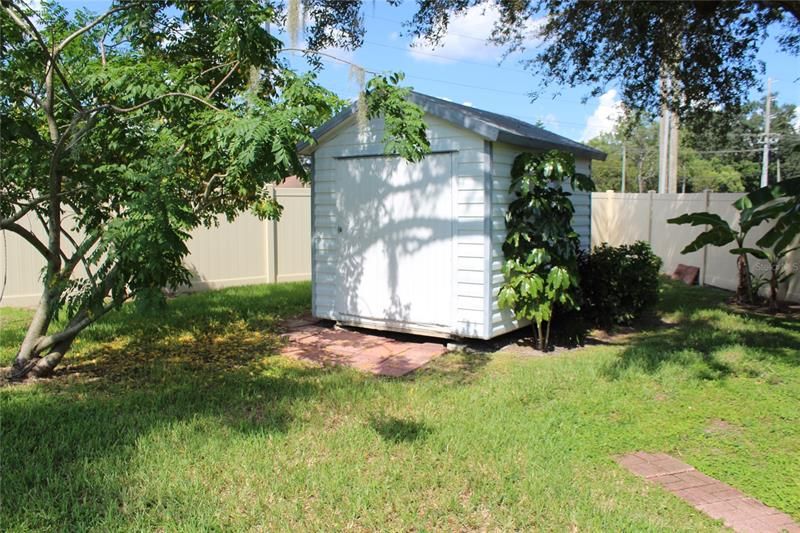 Recently Rented: $2,450 (3 beds, 2 baths, 2095 Square Feet)