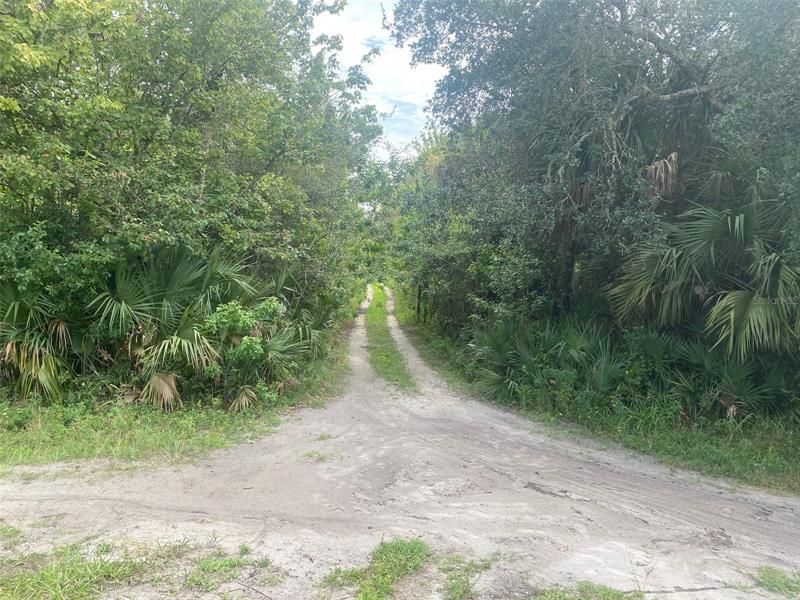 En Venta: $120,000 (1.36 acres)