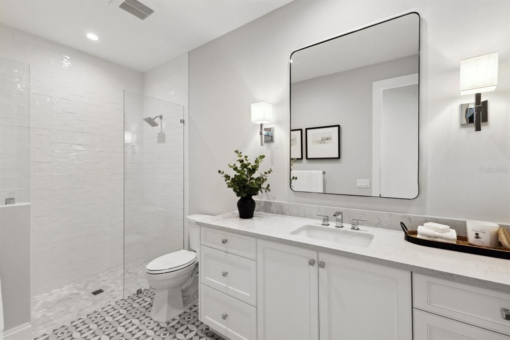 For Sale: $9,350,000 (4 beds, 4 baths, 5433 Square Feet)