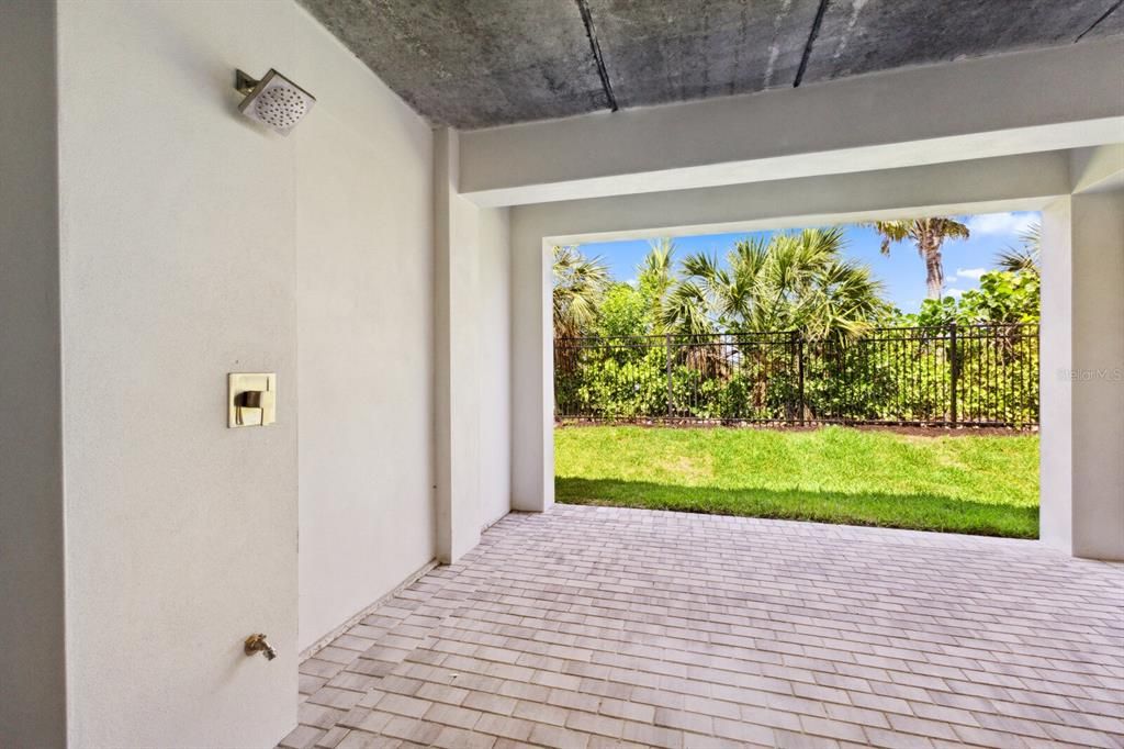 For Sale: $9,350,000 (4 beds, 4 baths, 5433 Square Feet)