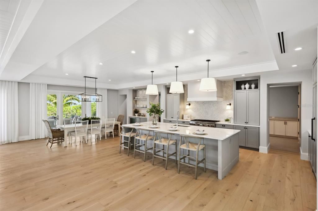 For Sale: $9,350,000 (4 beds, 4 baths, 5433 Square Feet)