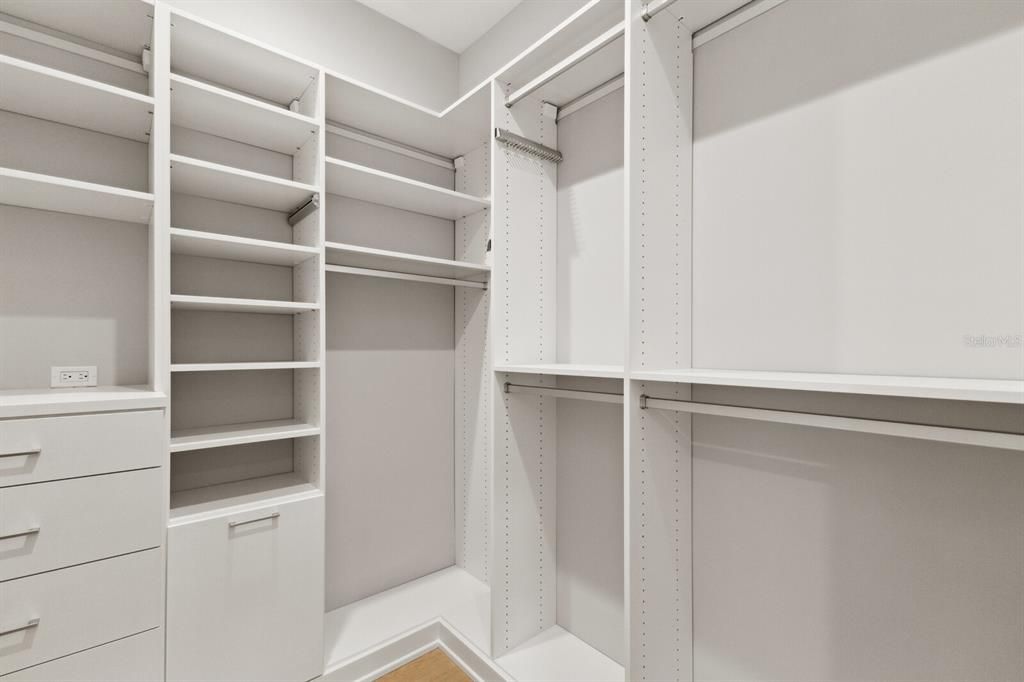 For Sale: $9,350,000 (4 beds, 4 baths, 5433 Square Feet)