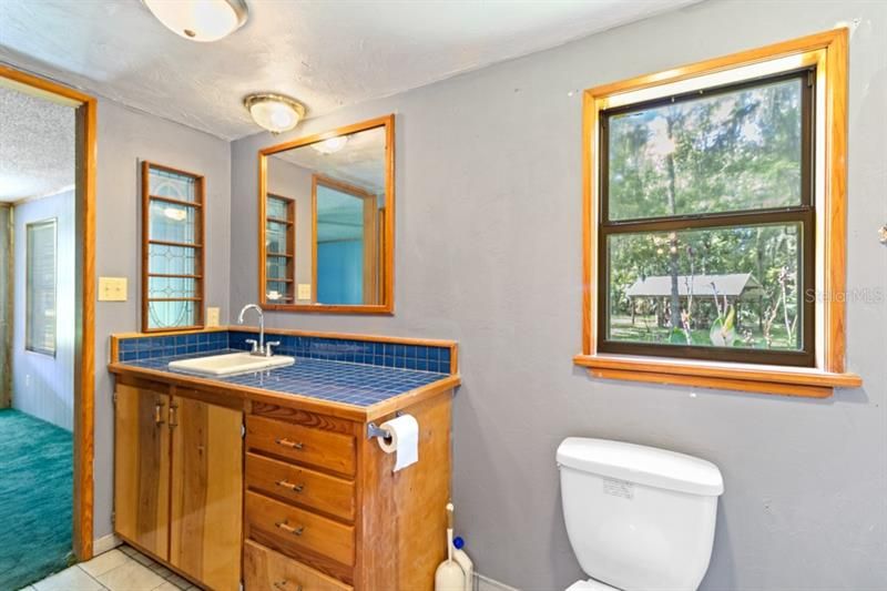 最近售出: $160,000 (3 贝兹, 2 浴室, 1040 平方英尺)