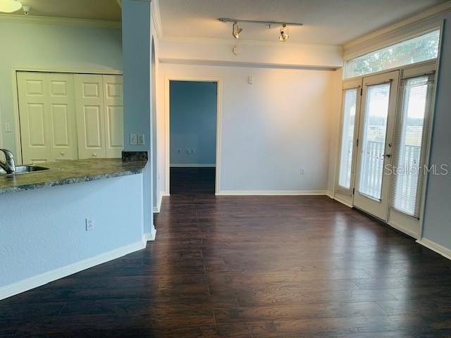 Recently Sold: $259,000 (2 beds, 2 baths, 1085 Square Feet)