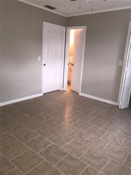 Recently Rented: $1,100 (2 beds, 1 baths, 1200 Square Feet)