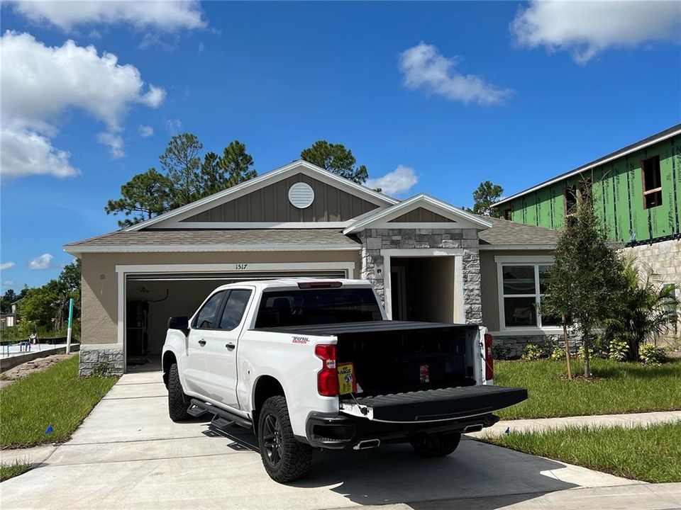 Recently Sold: $379,300 (4 beds, 2 baths, 1921 Square Feet)