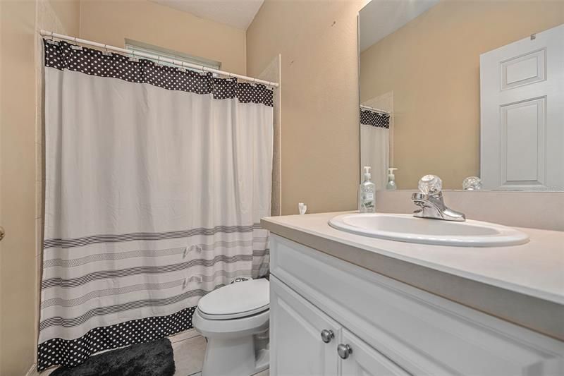 最近租的: $2,200 (3 贝兹, 2 浴室, 1737 平方英尺)