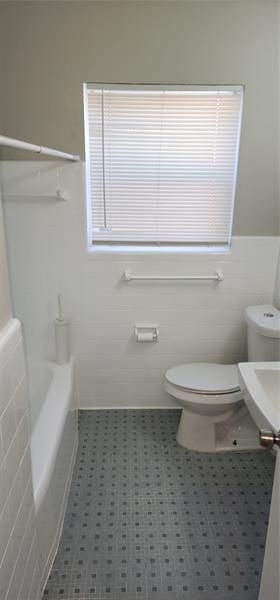 Недавно арендовано: $1,050 (2 спален, 1 ванн, 937 Квадратных фут)