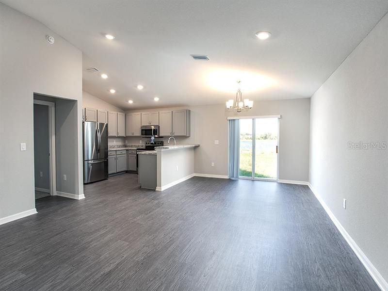 Recently Sold: $292,765 (3 beds, 2 baths, 1301 Square Feet)