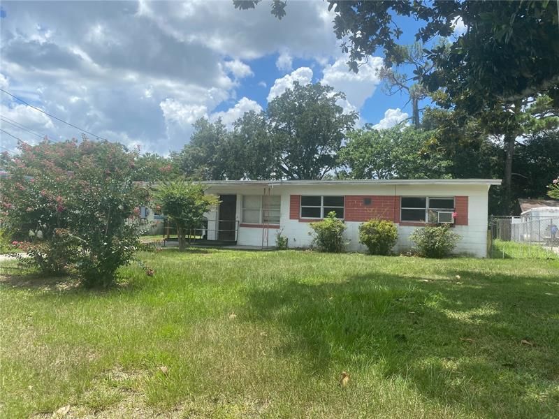 Recently Sold: $199,900 (3 beds, 1 baths, 927 Square Feet)