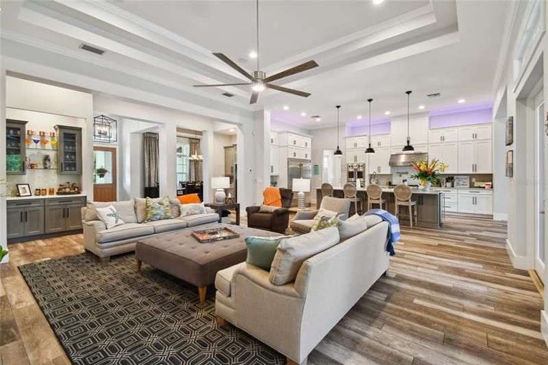 Recently Sold: $1,850,000 (5 beds, 5 baths, 4507 Square Feet)