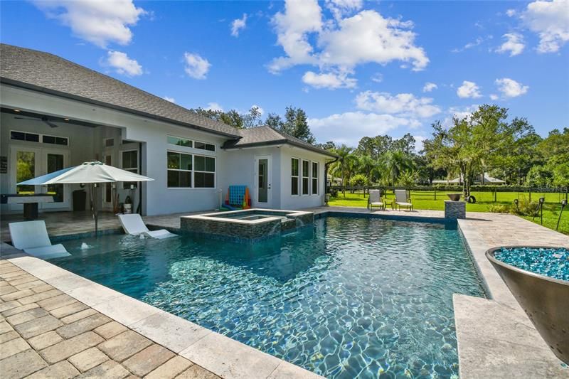 Recently Sold: $1,850,000 (5 beds, 5 baths, 4507 Square Feet)