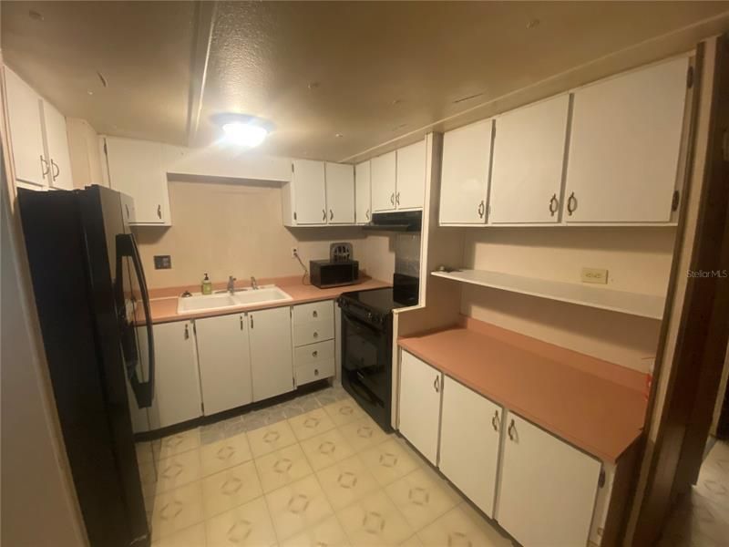 Recently Sold: $230,000 (3 beds, 1 baths, 1104 Square Feet)
