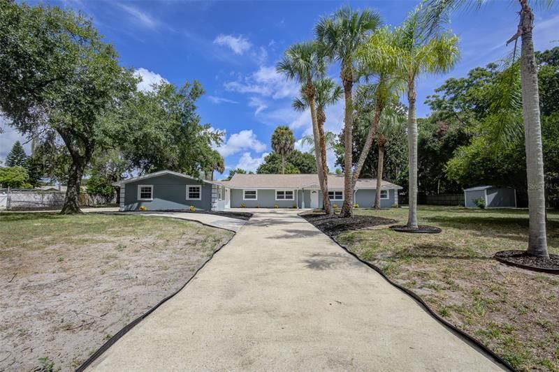 Recently Sold: $450,000 (4 beds, 3 baths, 2866 Square Feet)