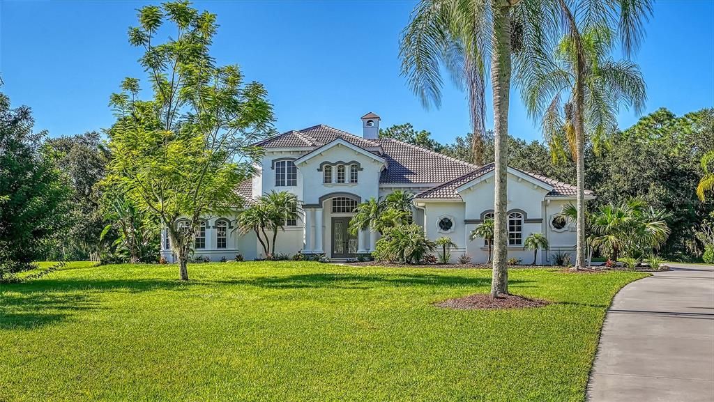 Recently Sold: $1,699,500 (4 beds, 4 baths, 4315 Square Feet)