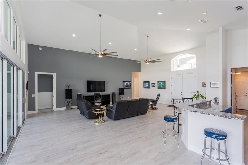 Recently Sold: $1,550,000 (4 beds, 3 baths, 3136 Square Feet)