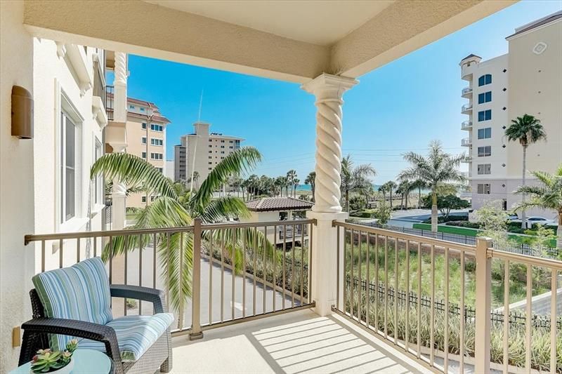 Recently Sold: $1,200,000 (2 beds, 2 baths, 1471 Square Feet)