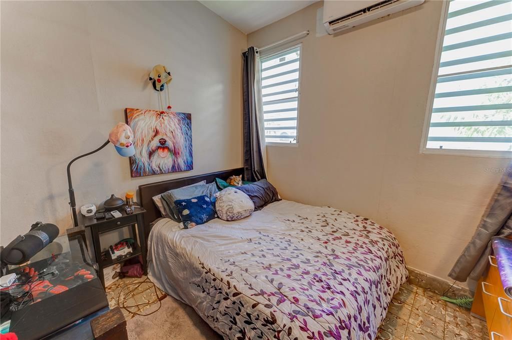 Vendido Recientemente: $600,000 (4 camas, 2 baños, 2131 Pies cuadrados)