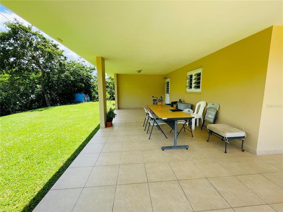 Vendido Recientemente: $395,000 (4 camas, 3 baños, 1900 Pies cuadrados)