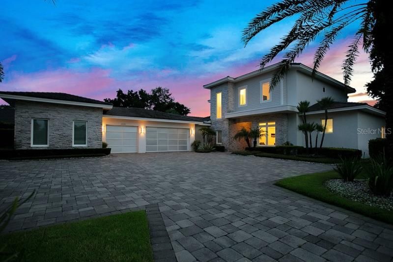 Recently Sold: $3,000,000 (5 beds, 5 baths, 5144 Square Feet)