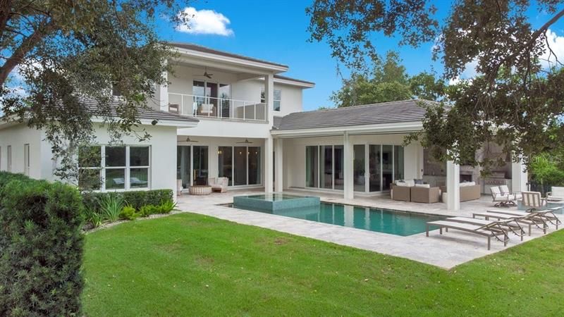 Recently Sold: $3,000,000 (5 beds, 5 baths, 5144 Square Feet)