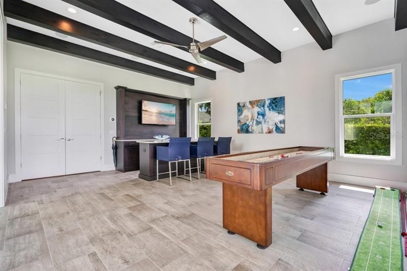 Recently Sold: $3,000,000 (5 beds, 5 baths, 5144 Square Feet)