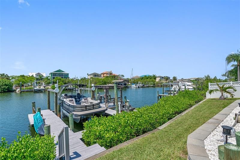 Recently Sold: $1,250,000 (4 beds, 3 baths, 2995 Square Feet)