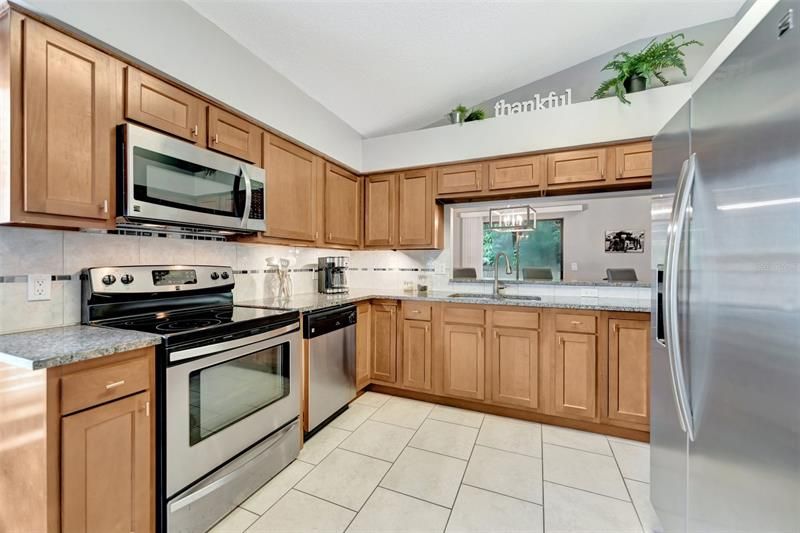 Recently Sold: $395,000 (3 beds, 2 baths, 1316 Square Feet)