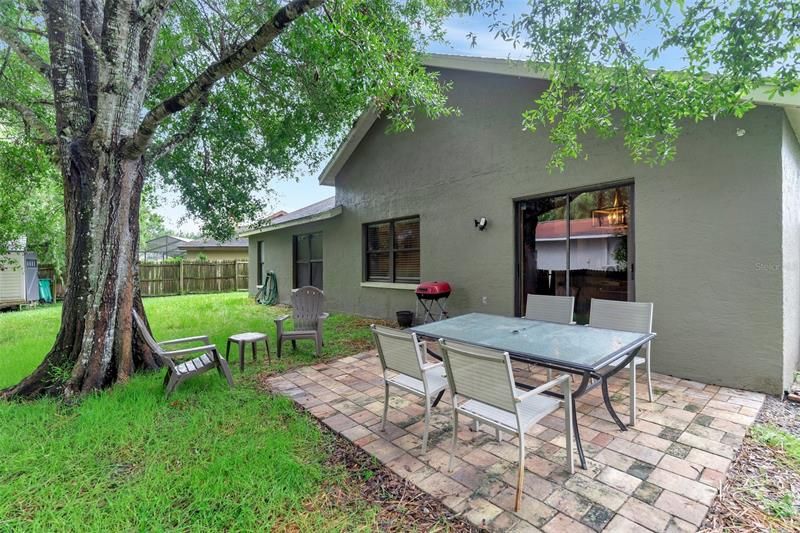 Recently Sold: $395,000 (3 beds, 2 baths, 1316 Square Feet)