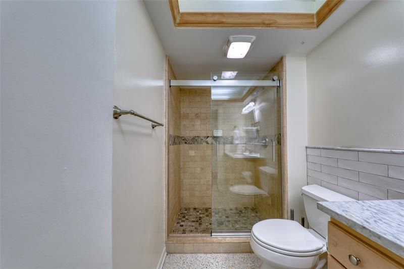最近租的: $15,000 (3 贝兹, 3 浴室, 2446 平方英尺)