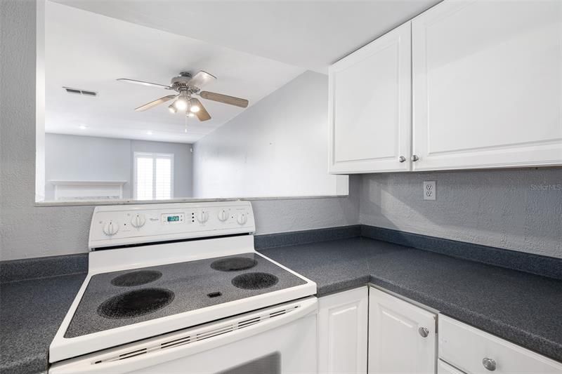 Recently Rented: $3,000 (2 beds, 2 baths, 1268 Square Feet)