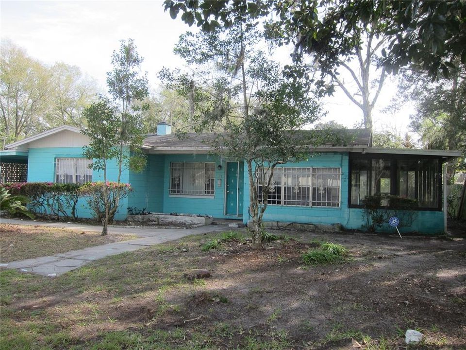 Recently Rented: $1,200 (3 beds, 1 baths, 1143 Square Feet)
