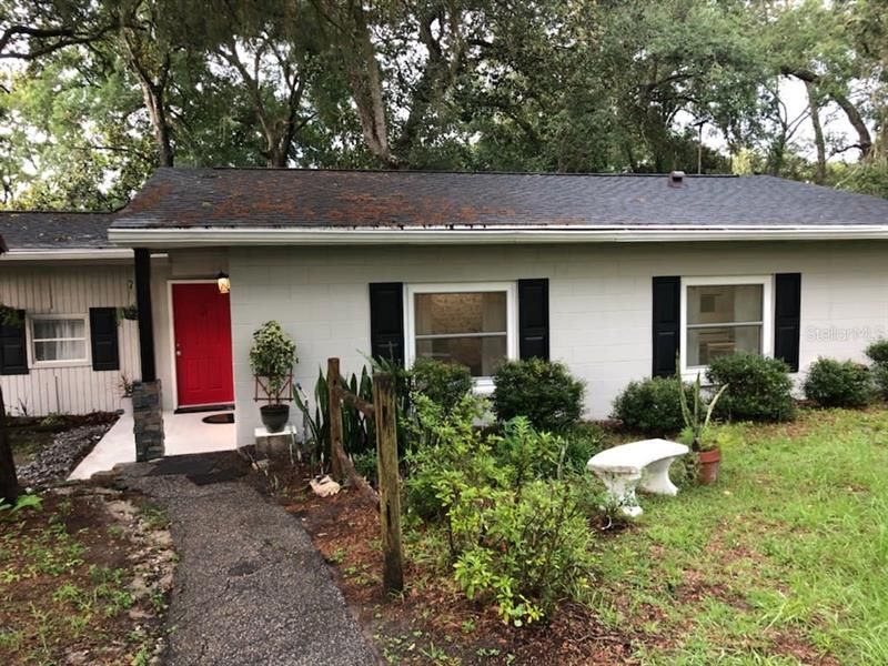 Recently Sold: $225,000 (3 beds, 2 baths, 1747 Square Feet)