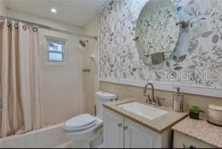 最近售出: $225,000 (3 贝兹, 2 浴室, 1747 平方英尺)